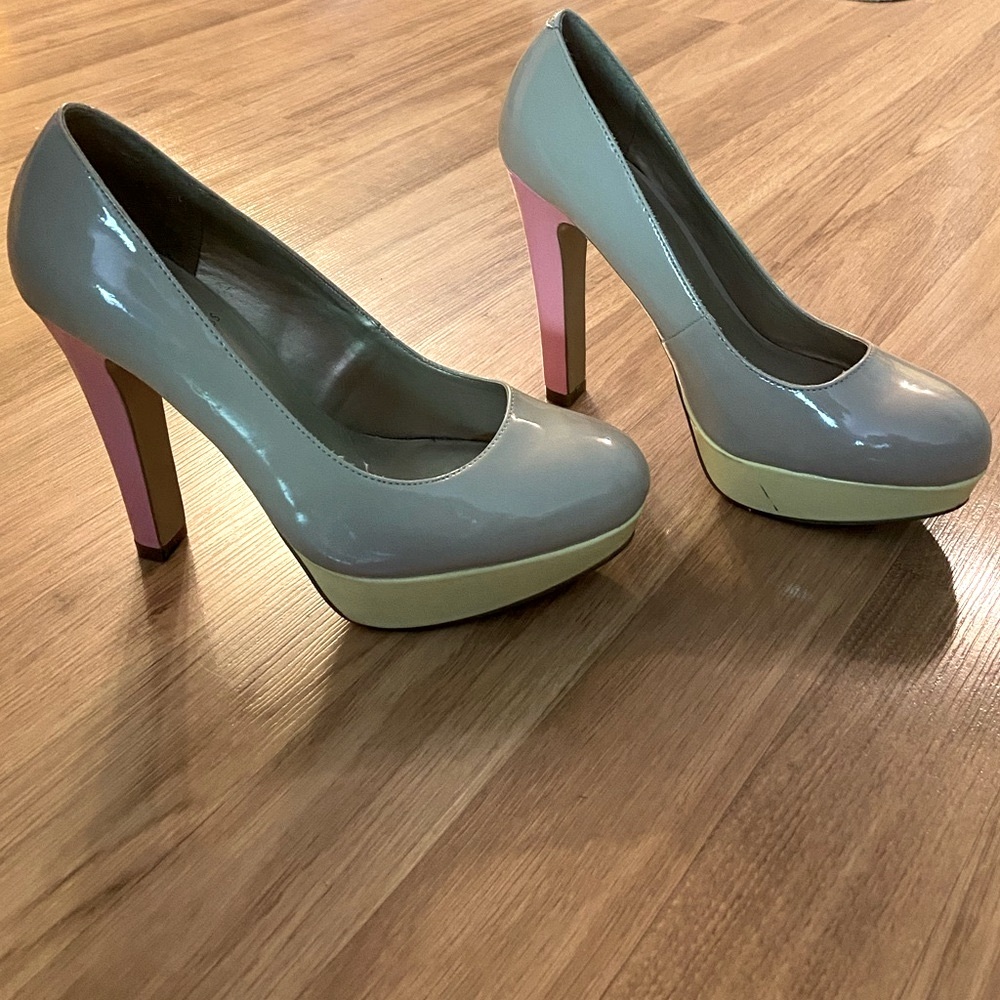 GUESS Nude & Pastel High Heels